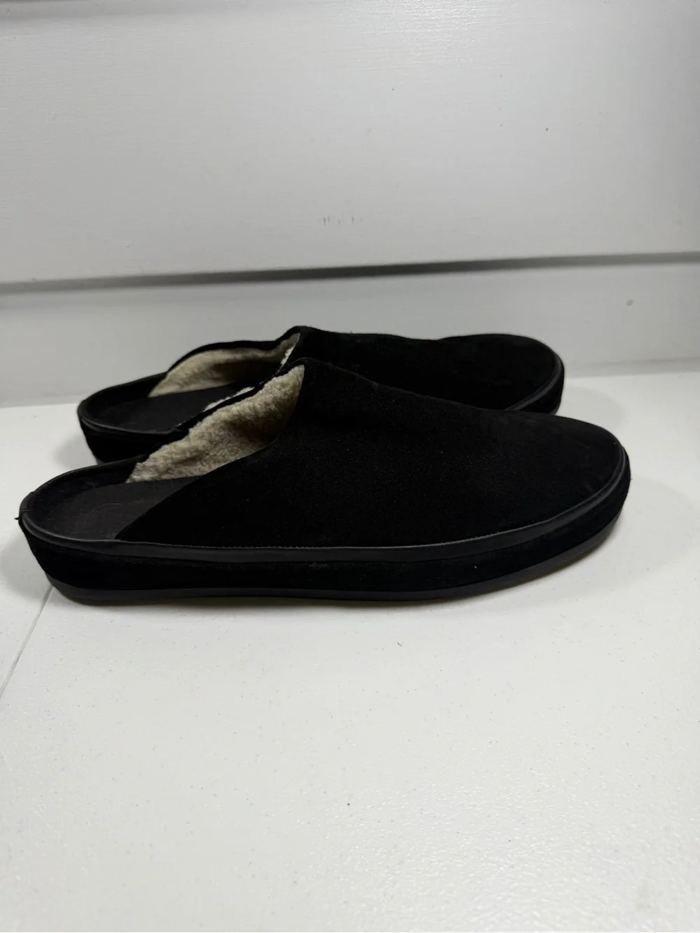 Mulo Men's Black Shearling-Lined Slip-On Mule Slipper size 10